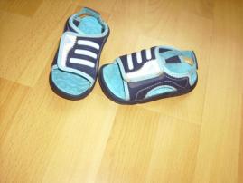 Adidas 23 (2/4)