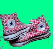 Converse jahodkove (1/1)