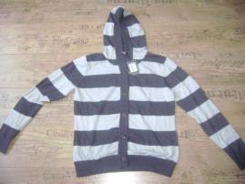Predam sveter kangol (1/2)