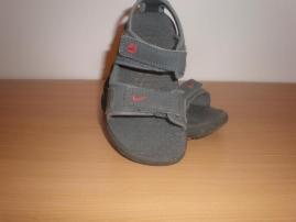 Letné sandálky nike (2/3)