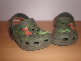 Zelené crocsy (1/2)