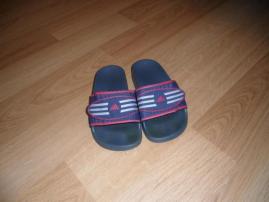 Adidas šlapky č.30 (1/2)