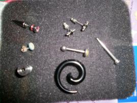 Piercing (1/2)