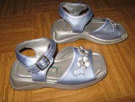 Sandalky (1/4)
