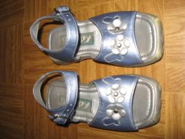 Sandalky (2/4)
