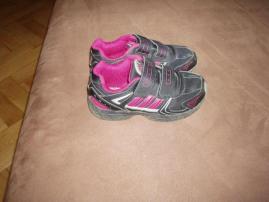 Adidas tenisky (1/2)