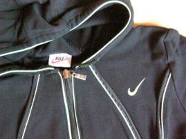 Tenšia Nike mikina (2/4)