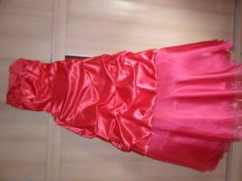 Nádherné šatočky (1/4)