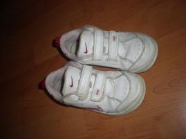 Tenisky Nike (2/2)