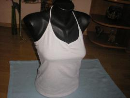 Biely top (1/3)