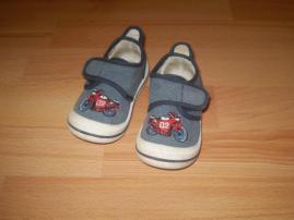 Topanky na prve kroky (1/1)