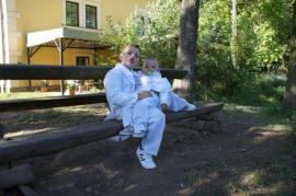 Snehovo-biely frak122-128 (1/4)