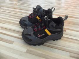 Topánky Nike (1/2)