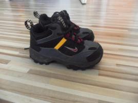 Topánky Nike (2/2)
