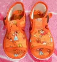 Papucky aj s klenbou (3/4)