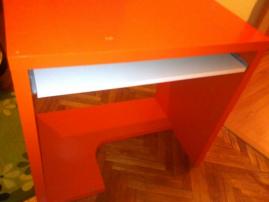 Pc stolík - ikea (1/5)