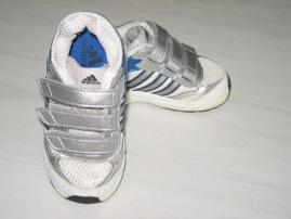 Tenisky Adidas (1/2)