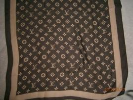 Louis vuitton šatka (2/2)