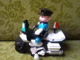 Policajt (1/3)