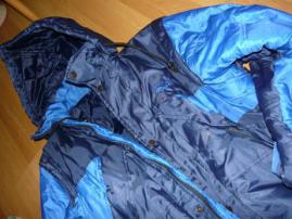 Reebok bunda s odop.kapuc (1/3)