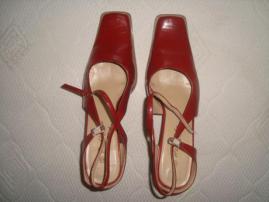 Bordove sandalky