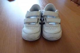 Predam tenisky adidas 22 (2/4)