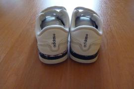 Predam tenisky adidas 22 (3/4)