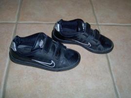 Tenisky zn. nike č.33,5 (2/3)