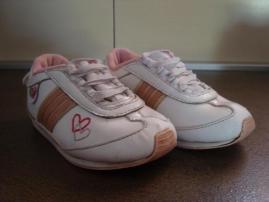 Tenisky adidas (1/1)