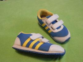 Tenisky adidas (4/4)