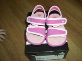 Dievčenské sandale adidas (2/2)