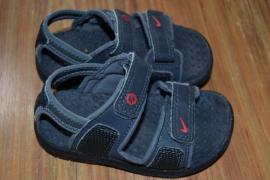 Nike-detske sandale (1/4)
