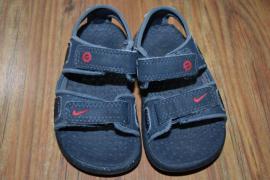 Nike-detske sandale (2/4)