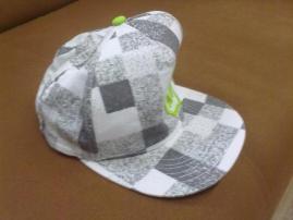 Ciapka H&M 152 (2/2)