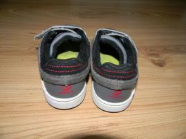 Tenisky Adidas (3/4)