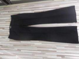 Elegantné čierne nohavice (1/3)