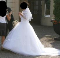 Biele svadobné šaty (3/6)