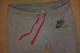 Dámske tepláky Nike (1/4)