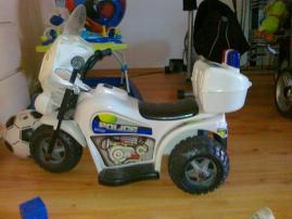 Policajna motorka (3/3)