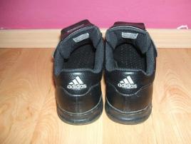 Adidas tenisky (4/4)