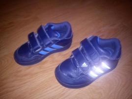 Značkové topánky adidas (1/4)