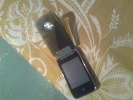 Mobilny telefon (2/3)