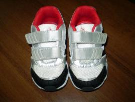 Frajerské Adidas tenisky (3/4)