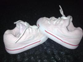 Plátienky Nike (1/6)