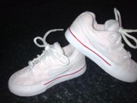Plátienky Nike (2/6)