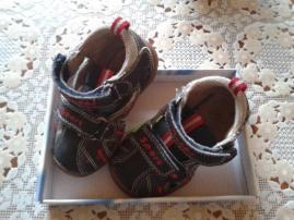 Lacne veci v albume (3/4)