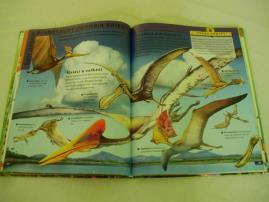 Kniha o dinosauroch č.1 (1/4)