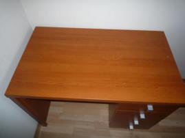 Pisaci stolik (3/4)