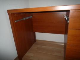 Pisaci stolik (4/4)