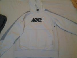 Nike (1/2)